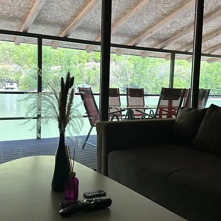 Pablo's Place Tatil Evi Rezine